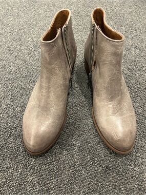 Frye Carson Piping Bootie